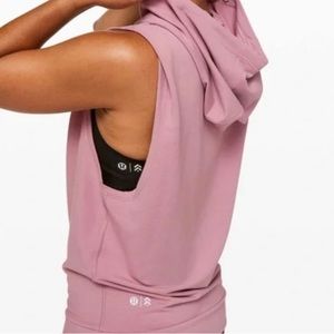 lululemon athletica Sleeveless Hooded Top in Dusty Rose